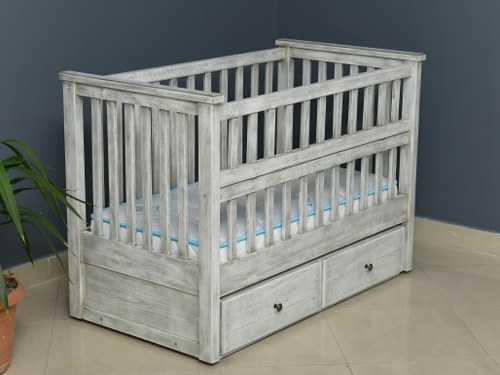 Wood silver crib
